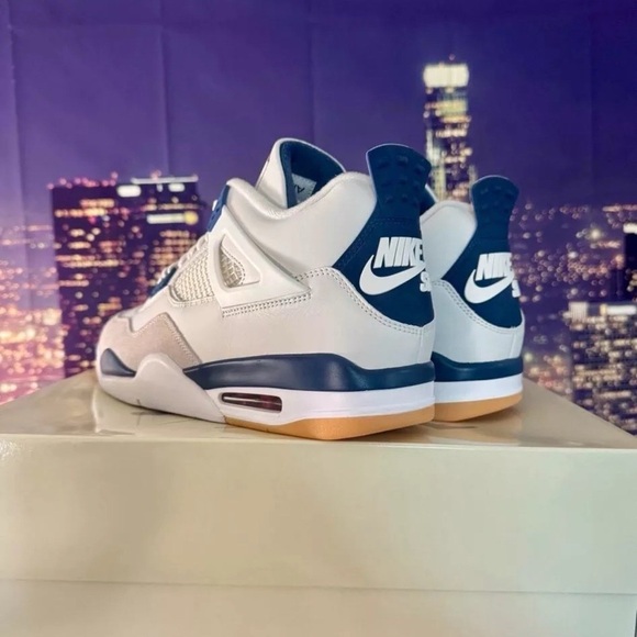 Nike SB x Air Jordan 4 Retro - (DR5415-100) - B-Grade main image 4